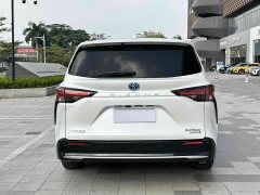 Toyota Sienna 2.5L Hybrid Platinum Edition - ფოტო 3
