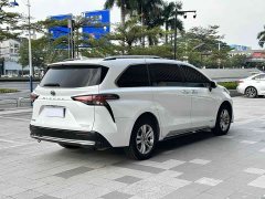 Toyota Sienna 2.5L Hybrid Platinum Edition - ფოტო 4