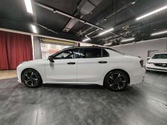 Lynk & Co 03 1.5T DCT Pro - ფოტო 4