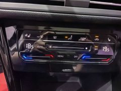 Volkswagen Taos 330TSI FWD Luxury Smart Connect Pro - ფოტო 10