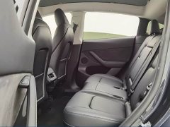 Tesla Model Y Rear-Wheel Drive - ფოტო 5