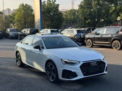Audi A4L 40 TFSI Luxury Dynamic - ფოტო 3