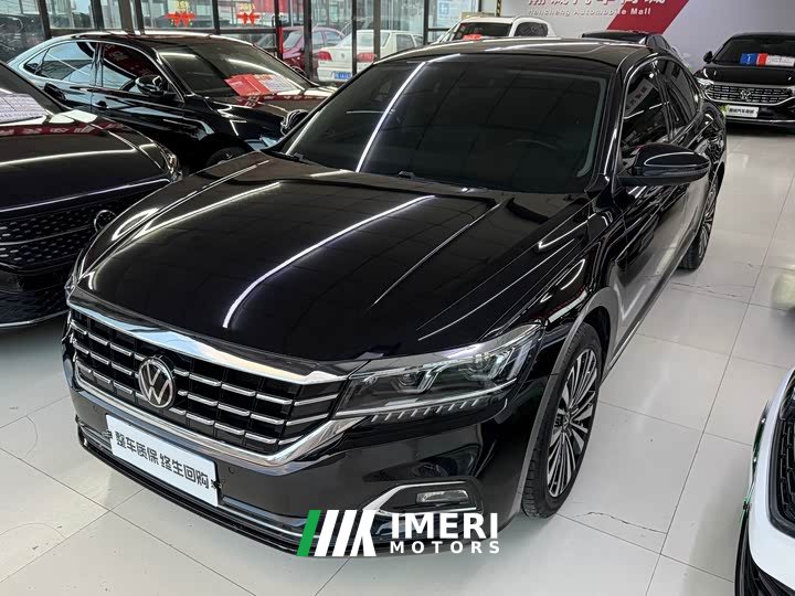Volkswagen Passat 330TSI Luxury