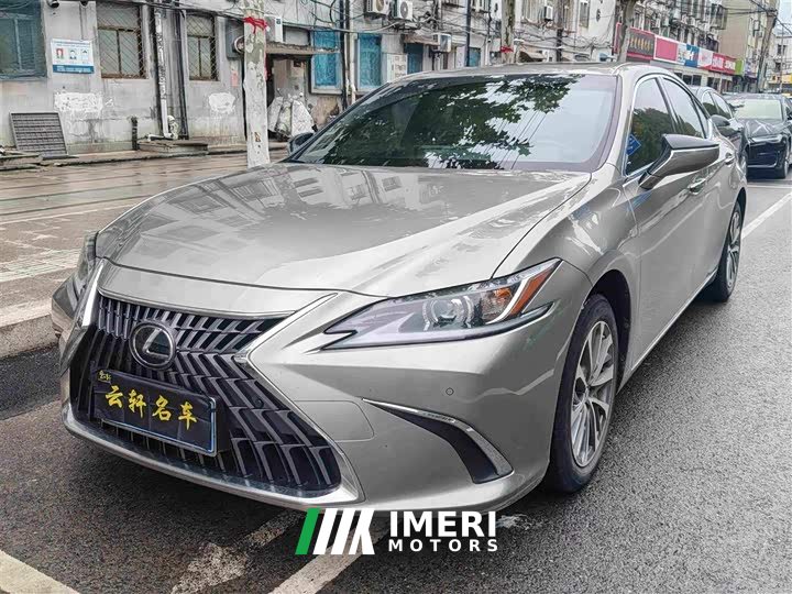 Lexus ES 200 Premium Edition - ავტომობილი ჩინეთიდან