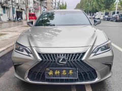 Lexus ES 200 Premium Edition - ფოტო 2
