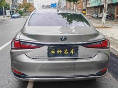 Lexus ES 200 Premium Edition - ფოტო 5