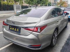 Lexus ES 200 Premium Edition - ფოტო 6