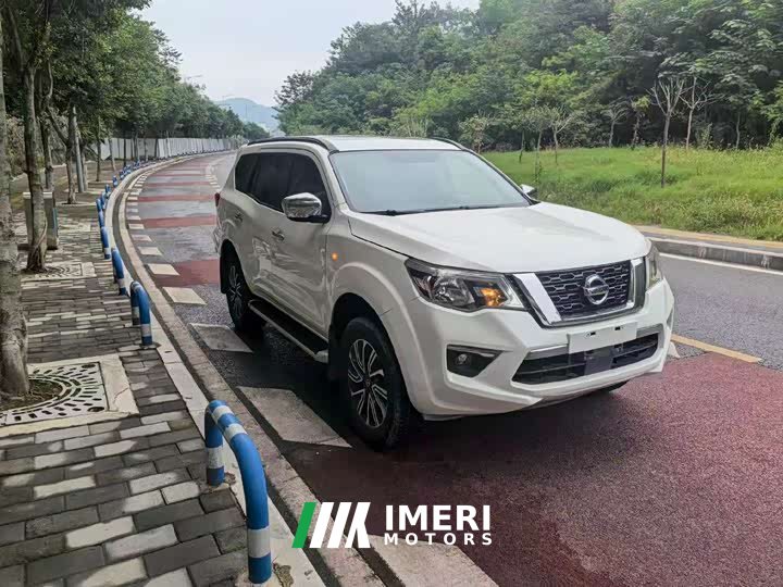 Nissan Tuouda 2.5L XL Upper 4WD Automatic Four-Wheel Drive Luxury Edition - ავტომობილი ჩინეთიდან