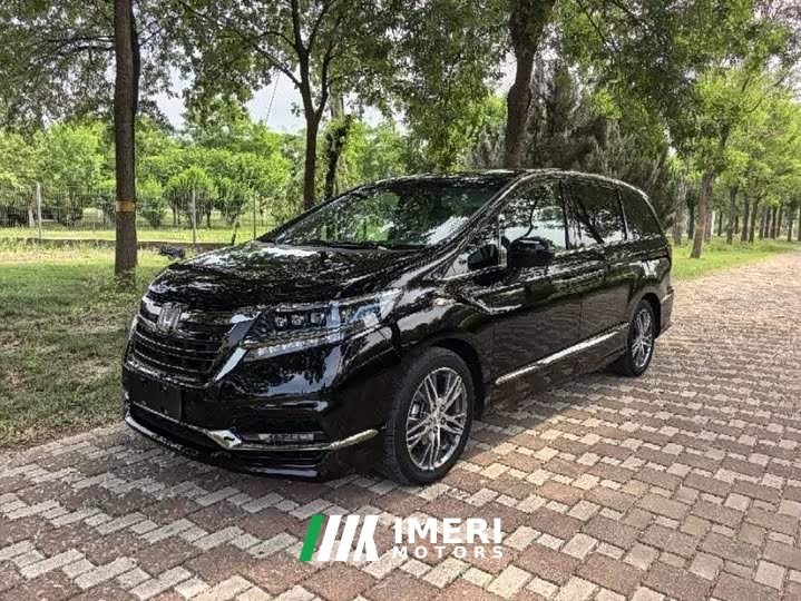 Honda Elysion 2.0L Hybrid Luxury