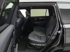 Toyota Crown Venza 2.5L HEV AWD Premier - ფოტო 15