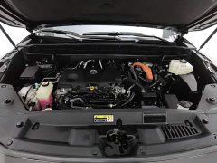 Toyota Crown Venza 2.5L HEV AWD Premier - ფოტო 6