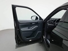 Toyota Crown Venza 2.5L HEV AWD Premier - ფოტო 8