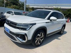 Volkswagen Touareg 300TSI Two-Wheel Drive Full Moon Edition - ფოტო 2
