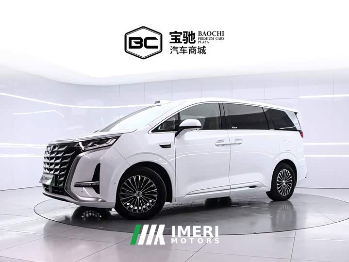 Denza D9 DM-i AWD Premium Navigation Edition