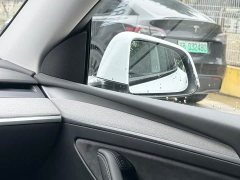 Tesla Model Y Rear-Wheel Drive - ფოტო 9