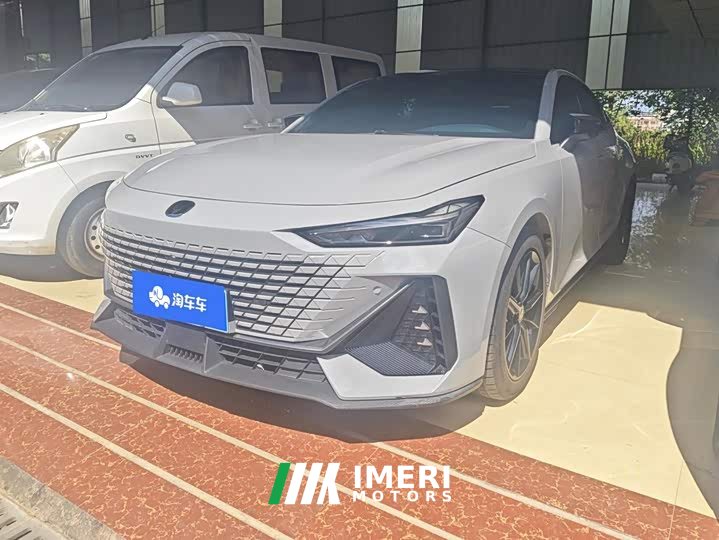 Changan UNI-V 1.5T Premium - ავტომობილი ჩინეთიდან