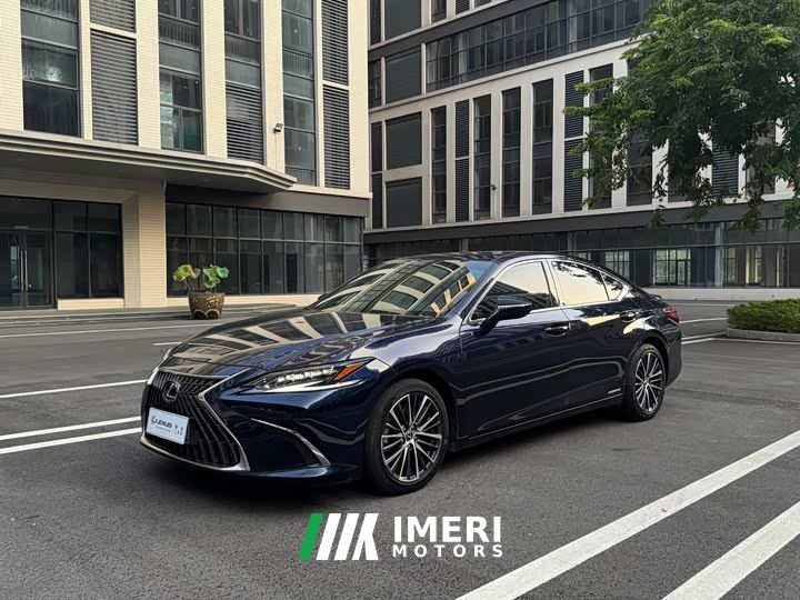 Lexus ES 300h Premium Edition