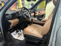 NIO ES8 100kWh 6-Seat Edition - ფოტო 8
