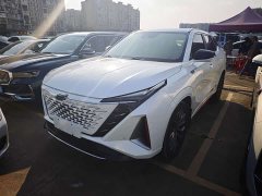 Changan Oushang Z6 Blue Whale 1.5T DCT Smart Comfort Edition - ფოტო 1