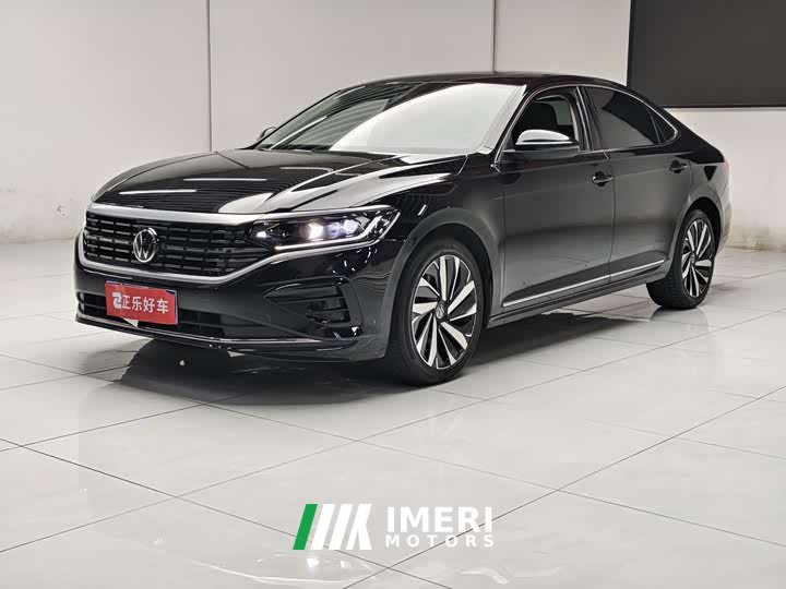 Volkswagen Passat 330TSI Elite