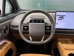 Li Auto i8 Standard Edition - ფოტო 12