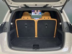 Li Auto i8 Standard Edition - ფოტო 15
