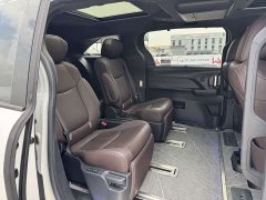 Toyota Sienna 2.5L Hybrid Platinum Edition - ფოტო 11