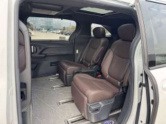 Toyota Sienna 2.5L Hybrid Platinum Edition - ფოტო 12