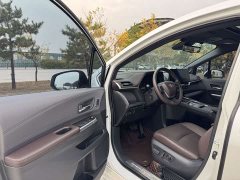Toyota Sienna 2.5L Hybrid Platinum Edition - ფოტო 4