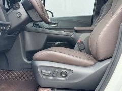 Toyota Sienna 2.5L Hybrid Platinum Edition - ფოტო 9