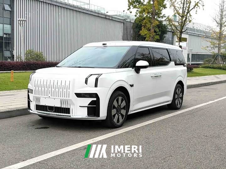 Zeekr 009 Six-Seat Executive AWD 108kWh