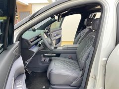 NIO ES8 Six-Seat Executive Signature Edition - ფოტო 8