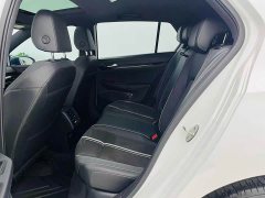 Volkswagen Golf 280TSI DSG R-Line - ფოტო 9