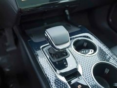 FAW Red Flag HS3 PHEV 117km Dynamic Edition - photo 9