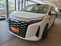 BYD Summer DM-i 1.5T 218KM Excellence Edition - ფოტო 1