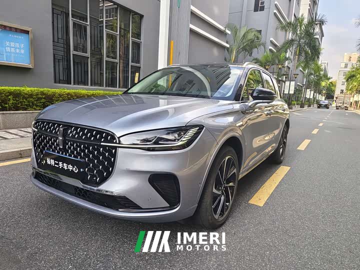 Lincoln Adventurer 2.0T AWD Prestige
