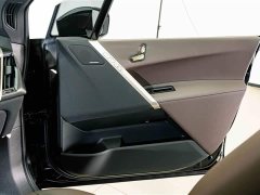 BMW iX Facelift xDrive40 - ფოტო 17