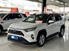 Toyota RAV4 2.0L CVT FWD Urban Edition - ფოტო 1