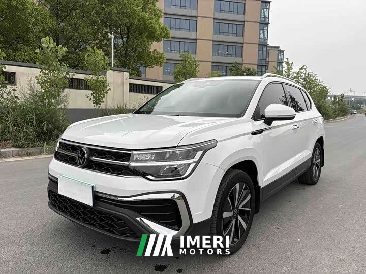 Volkswagen Touareg 300TSI Two-Wheel Drive Moonlight Edition