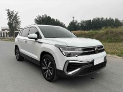 Volkswagen Touareg 300TSI Two-Wheel Drive Moonlight Edition - ფოტო 3