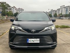 Toyota Sienna 2.5L Hybrid AWD Premium - ფოტო 1