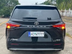 Toyota Sienna 2.5L Hybrid AWD Premium - ფოტო 14