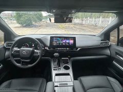 Toyota Sienna 2.5L Hybrid AWD Premium - ფოტო 9