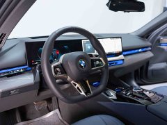 BMW 5 Series 530Li Luxury M Sport Package - ფოტო 11