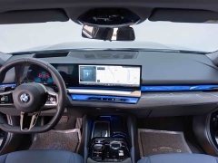 BMW 5 Series 530Li Luxury M Sport Package - ფოტო 12