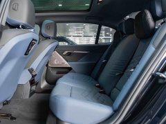 BMW 5 Series 530Li Luxury M Sport Package - ფოტო 15