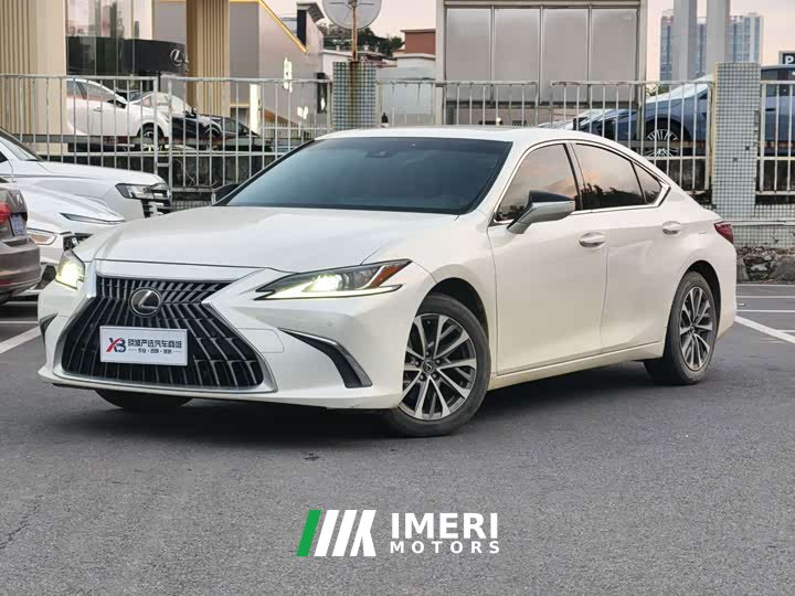 Lexus ES 200 Excellence Edition