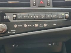 Lexus ES 200 Excellence Edition - ფოტო 17