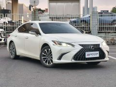 Lexus ES 200 Excellence Edition - ფოტო 3