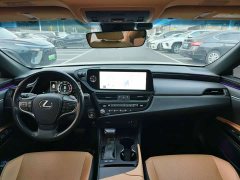 Lexus ES 200 Excellence Edition - ფოტო 7